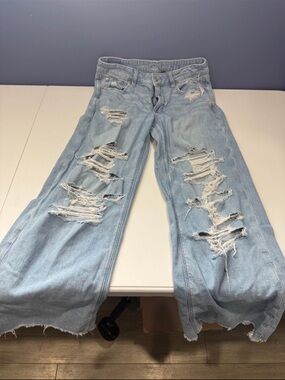 American Eagle Ripped Low-Rise Baggy Wide-Leg Jeans